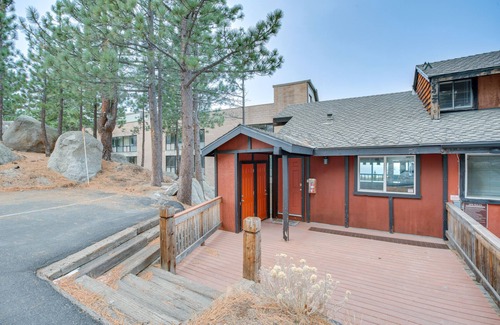 Tahoe Village House | 5 Mi to Lake Tahoe: Stateline Townhome