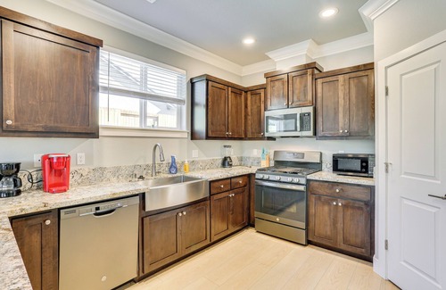 Shasta Lake House | 5 Mi to Shasta Lake: Newly Built Home w/Backyard!