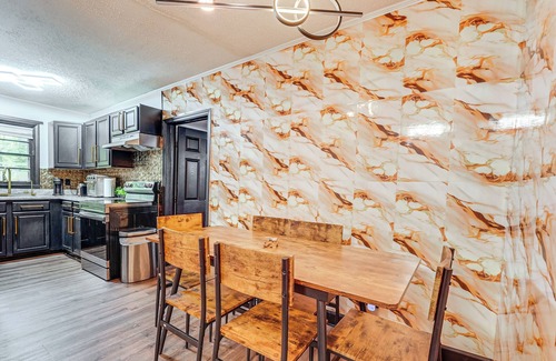 Marietta House | 5 Mi to Town: Pet-Friendly Retreat in Marietta!