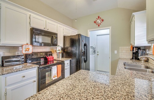 Norman House | 5 Mi to University of Oklahoma: Home w/Patio!