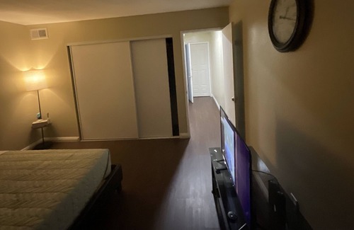 Chinatown Condo | .5 miles away to Las Vegas Blvd strip.