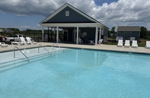 Pendleton House | 5 Miles from Clemson - Great for all the games - New 3/3 Townhome