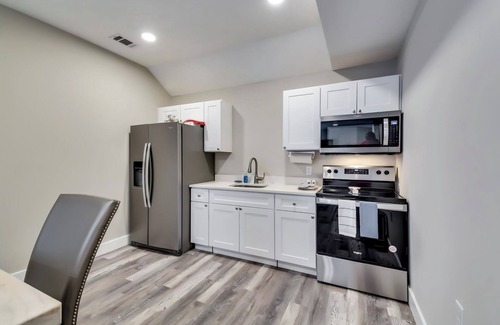 Atlanta House | 5 Miles from GWCC, State Farm Arena, & Mercedes Benz Stadium n5Bdrm+GmRm+Theater
