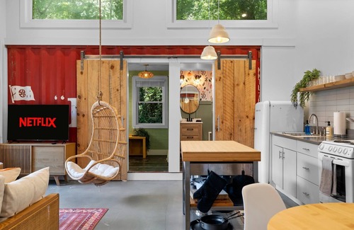 Woodfin House | 5 min 2 Downtown Asheville w/Hot Tub!