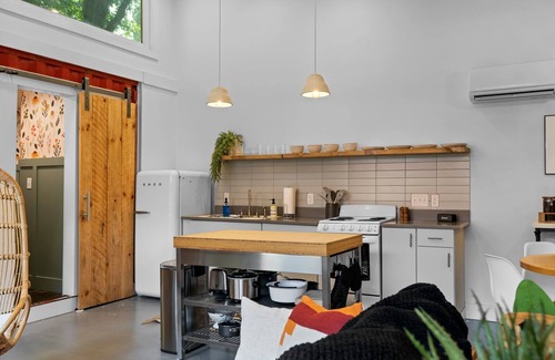 Woodfin House | 5 min 2 Downtown Asheville w/Hot Tub!