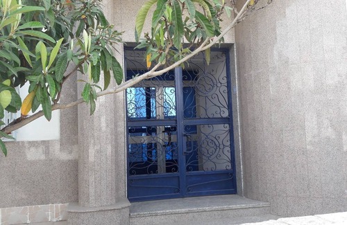 Cite El Khadra House | 5 min from airport, near metro, Olympic-size swimming pool, fitness trail.