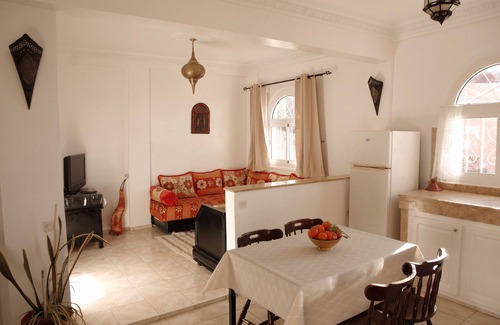 Tamrhakht Apartment | 5 min from beach, flat 60 m² terrace ideal family/surfeur peaceful typical Berber village
