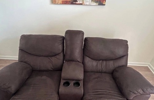 Charlotte Apartment | 5 min from UNCC 1Bedroom/1 Bath Free parking, close to Light Rail and Uptown