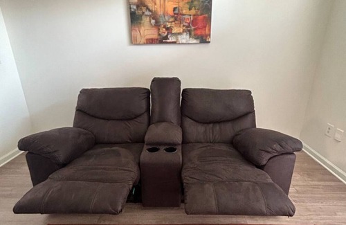 Charlotte Apartment | 5 min from UNCC 1Bedroom/1 Bath Free parking, close to Light Rail and Uptown