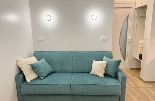 Cap d'Ail Apartment | 5 min to Beach – 15 min to Monaco Grand Prix- Cozy Studio with Mezzanine
