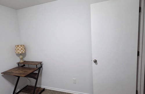 Southwest Edmonton House | 5 Min to Century Park! 2 Furnished Rooms in Bsmnt with Kitchen Access & Laundry