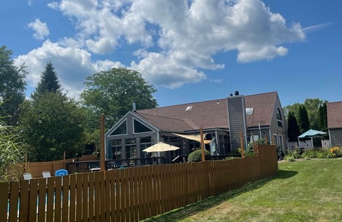 State College House | 5 Min to PSU, Pool & Patio, plenty of room for the whole fam!