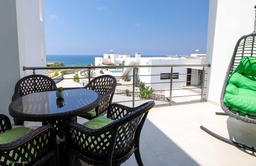 Bahceli Resort | 5 min to the sea and the 5 finger mountains