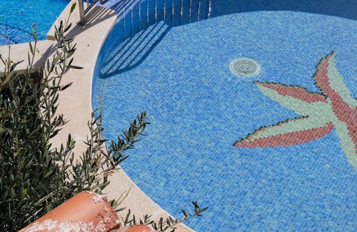 Punta Grossa Apartment | 5 min walk from the beach: duplex with pool