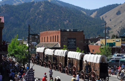 Ketchum Condo | 5 min walk to Baldy/Private Ski Locker, Steps to Bike/XC Path, Hot Tub & Pool