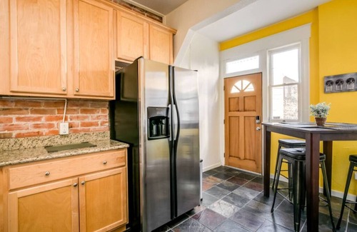 Central Boulder Condo | 5 min Walk to Pearl St - WiFi/Parking/King Bed/W&D