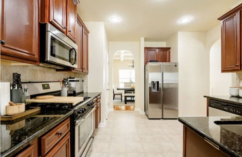Phenix City House | 5 mins to Downtown Columbus & 20 to Fort Moore - Private Bathroom and Bedroom