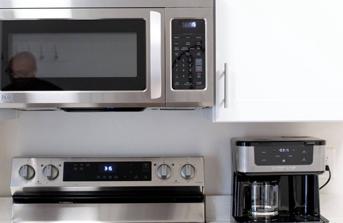 Little Rock Medical District Apartment | 5 Mins to UAMS 2-bedroom apartment in enchanting Little Rock with WiFi, WD, AC