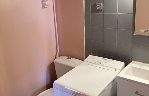 Amelie-les-Bains-Palalda Apartment | 5 minutes from the thermal baths, beautiful studio in a residence with elevator