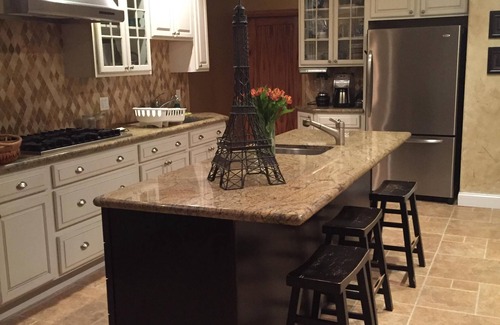Mission Terrace Apartment | 5 MINUTE WALK TO BUSES & BART