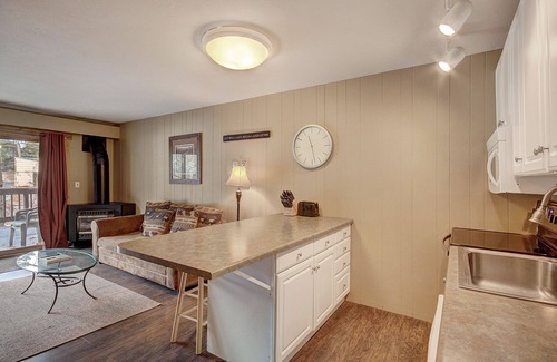 Mountain House Condo | 5 Minute Walk to the Lifts/Pool and Hot Tub Access/Private Patio