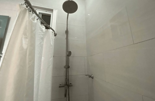 Saint Andrew Apartment | 5 minutes away fom PriceSmart! Pet-Friendly Cozy Studio with warm water