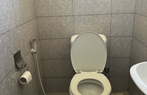 Kijitonyama Apartment | 5 minutes drive ti Mlimani City Shopping Mall. Family sized close to the road