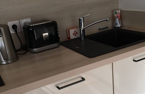 Antony Apartment | 5 minutes from a large park, shops and transport