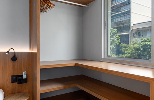 Leblon Apartment | 5 minutes from Leblon Beach | AP302