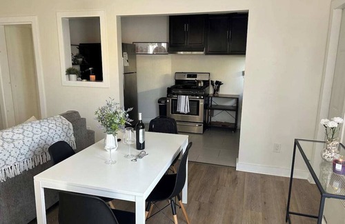 Harbor Condo | 5 minutes from the Beach & Downtown Long Beach with Cool Patio & Cozy Beds