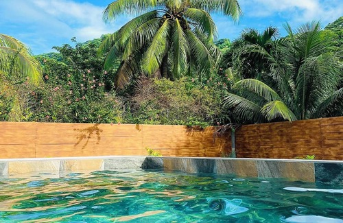 Moorea-Maiao House | 5 minutes from the dock and shops. Nice renovated house for families in Moorea