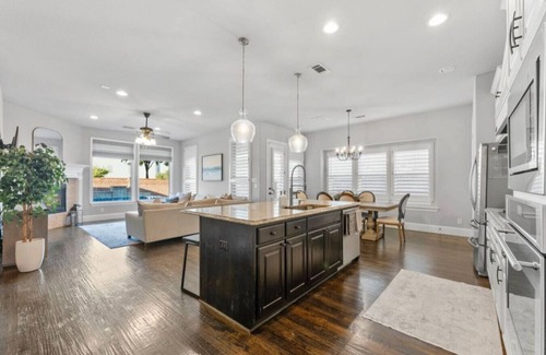 Coppell House | 5 Minutes to DFW 4 Br/2.5 Ba