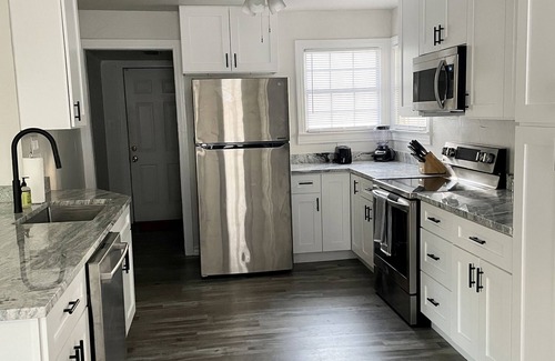 Arlington Heights House | 5 Minutes to Dickies Arena - Modern Renovated 2 Bedroom Home Plus Gameroom!