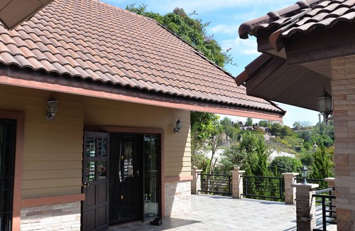 Khaem Son House | 5 minutes to Wat Phrathat Phasornkaew, one of the mesmerizing local attractions!