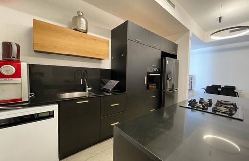 Eilat Villa | 5 minutes to the Red Sea! Great house with heated swimming pool