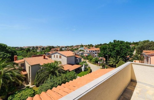 Premantura Apartment | 5 minutes walk from the beach, 2 terraces, wifi