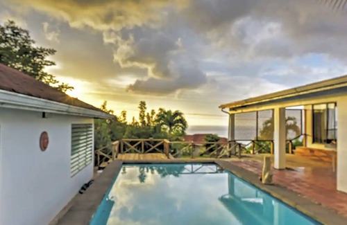 Woodlands Villa | 5 Minutes Walk to Beach - Ocean & Mountain View Villa with Private Pool