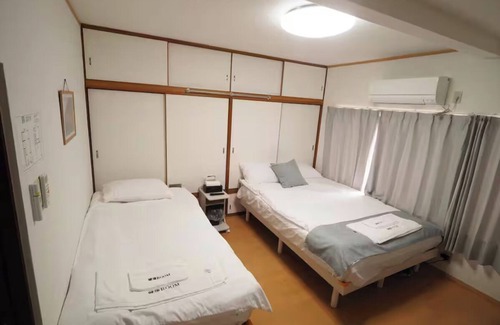 Kita House | 5 minutes walk to Tenjinbashisuji Rokuchome Station】10 minutes walk from Tenma Station/12:00 check-in - 12:00 check-out available/Rooftop terrace/Hammock/Infants allowed/2 toilets/Max. 9 people