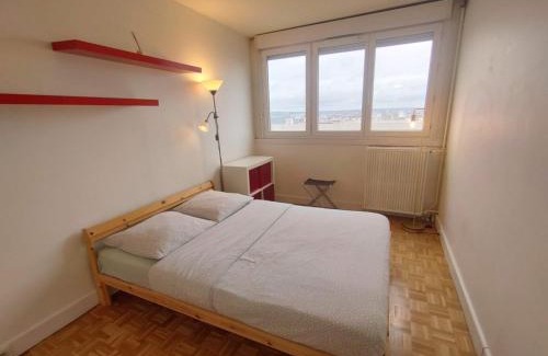 Gambetta Apartment | 5 mn (450 m) walk Metro/La Defense/Netflix/Parking