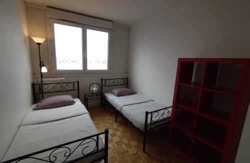 Gambetta Apartment | 5 mn (450 m) walk Metro/La Defense/Netflix/Parking