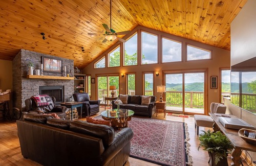 Blowing Rock Cabin | 5 O'Clock Somewhere - Between Boone & Blowing Rock, has hot tub, pool table and great views!