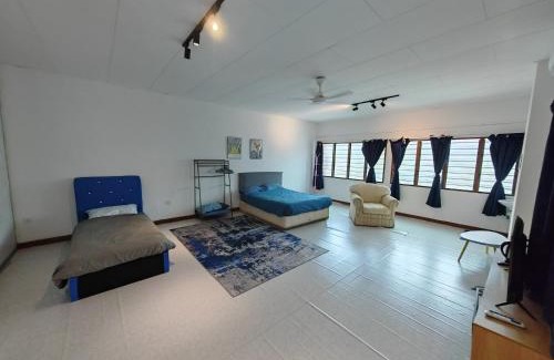 Larut Apartment | 5-Person 1950s Shophouse: Vintage Charm & Smart TVs