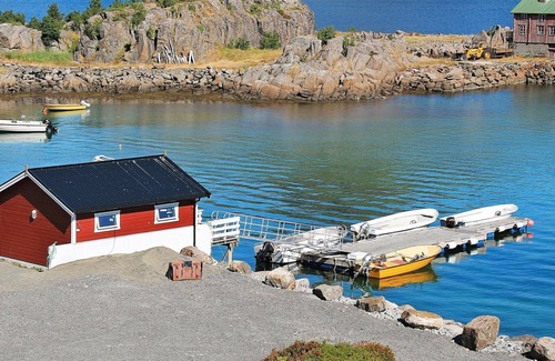 Vestvagøy House | 5 person holiday home in SENNESVIK