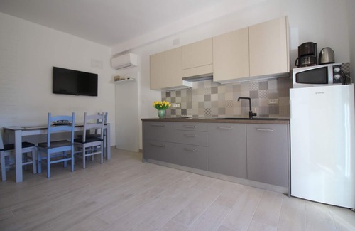 Porec Apartment | 5 persons, near the sea and city center, with barbecue and private parking