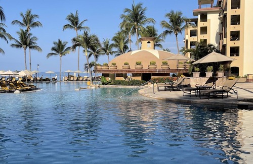 Flamingos Condo | 5* RESORT/CONDO-NUEVO VALLARTA-BEACHFRONT WITH SWIM UP BAR!