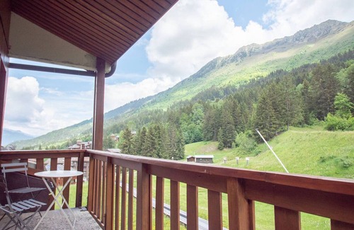 Les Avanchers-Valmorel Apartment | 5-room duplex with balcony, pets allowed, ski-in/ski-out