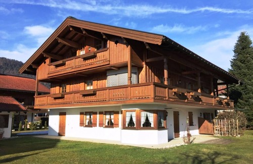 Groissenbach Apartment | 5-star apartment with balcony and views of the surrounding mountains