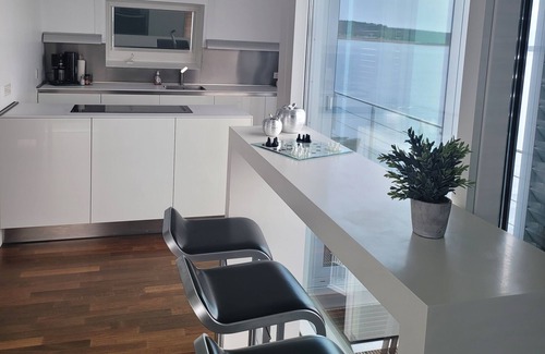 Geierswalde House | 5-star floating vacation home on Lake Geierswald