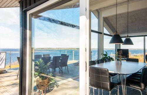 Hjarbæk House | 5 star holiday home in Løgstrup