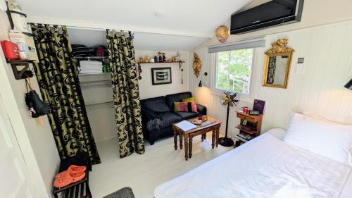Ingaro Bed & Breakfast | 5-star homestay for 2 with breakfast, hot-tub, aircon and bikes